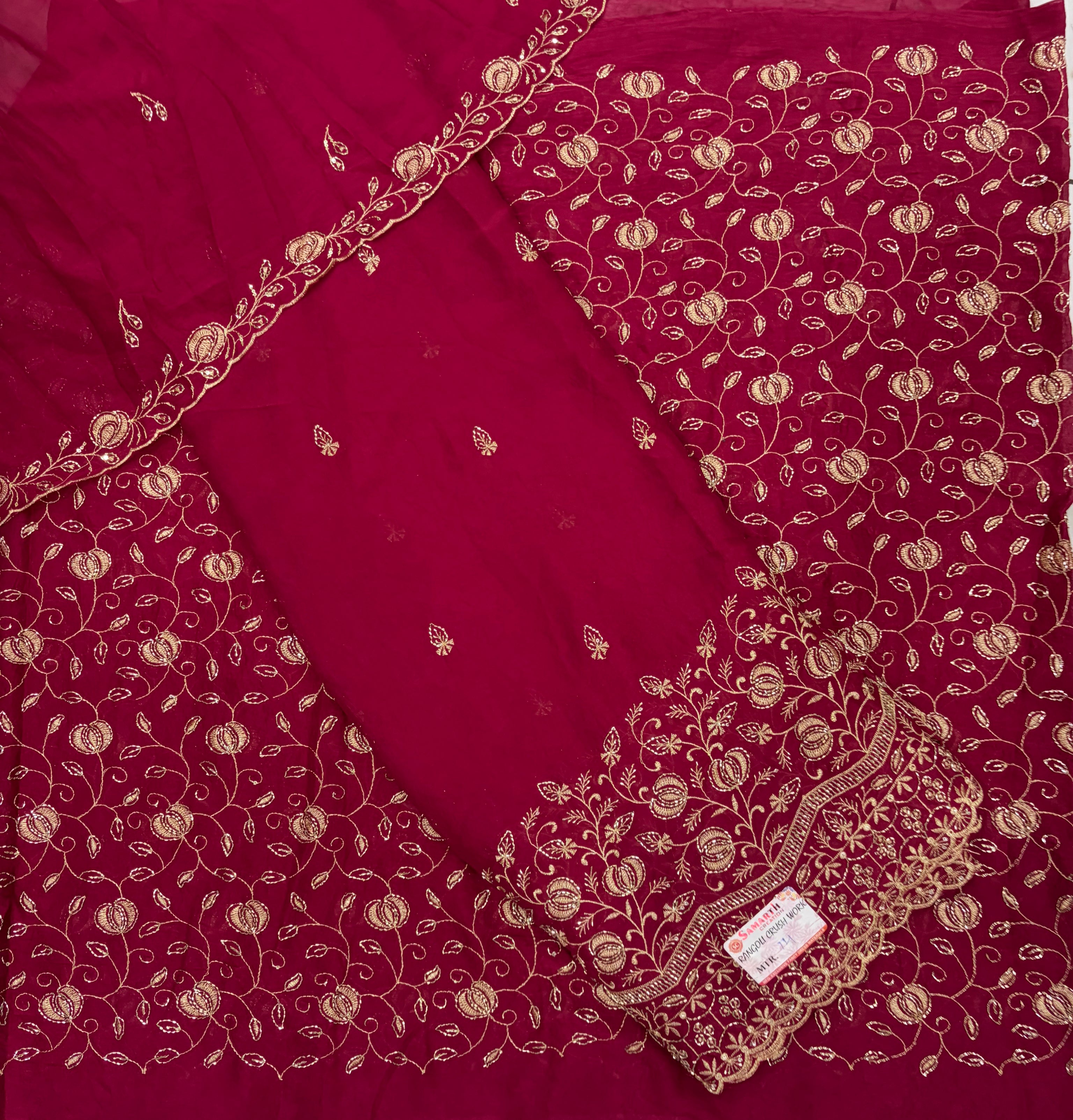 Traditional Saree with Zari Work Fabric